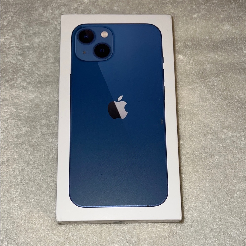 Apple iPhone 13 512 gb in Blue